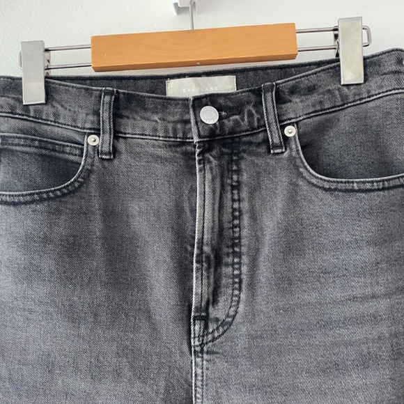Everlane Way High Jeans in Washed Black - Picture 3 of 5